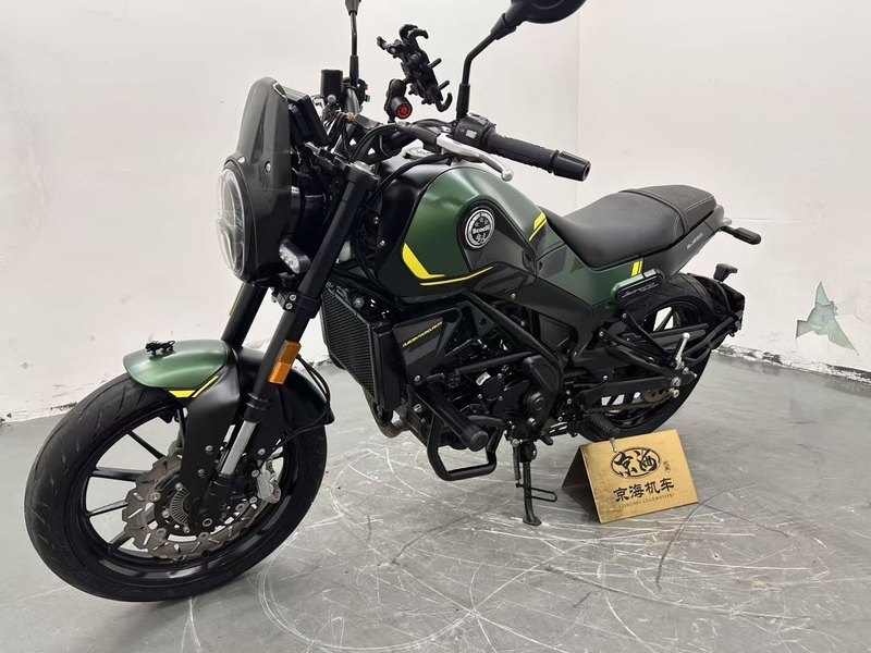 二手贝纳利幼狮 Leoncino 250