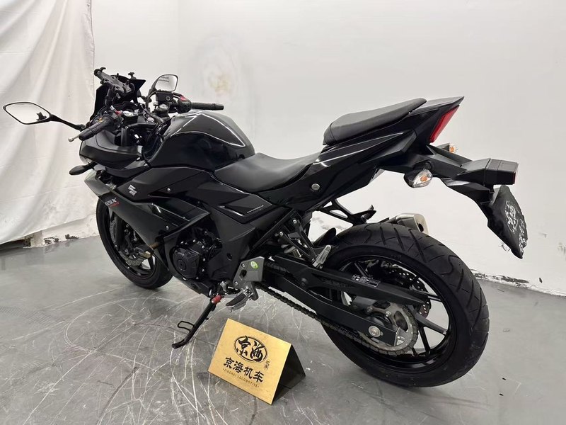 二手豪爵铃木GSX250R