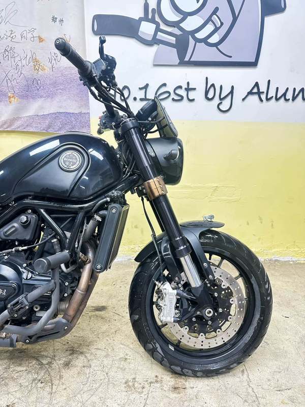 二手贝纳利幼狮 Leoncino 500