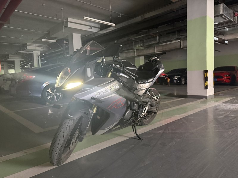 二手贝纳利龙卷风 Tornado 302R