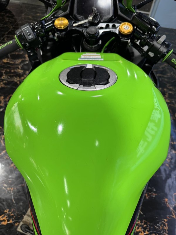 二手川崎ZX-4R
