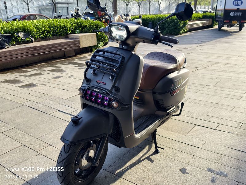 二手维多利亚Sixties 250Si