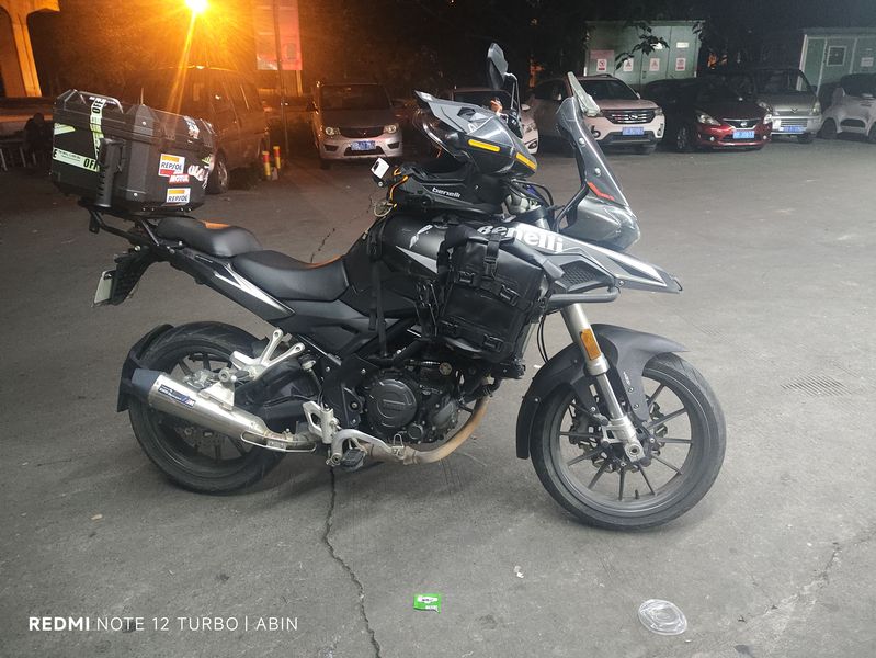 二手贝纳利金鹏 TRK251