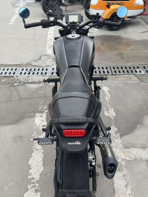 二手贝纳利幼狮 Leoncino 250