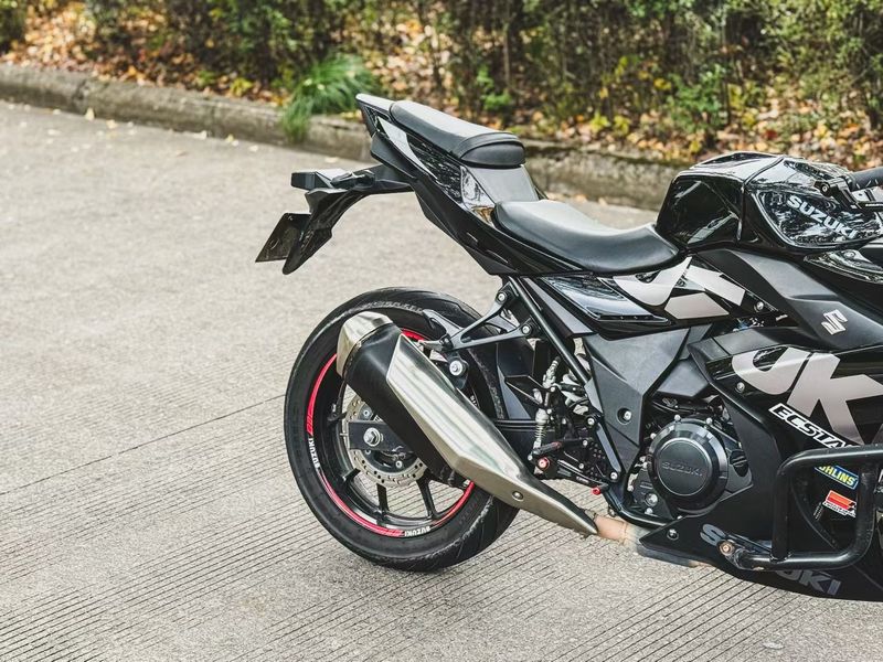 二手豪爵铃木GSX250R