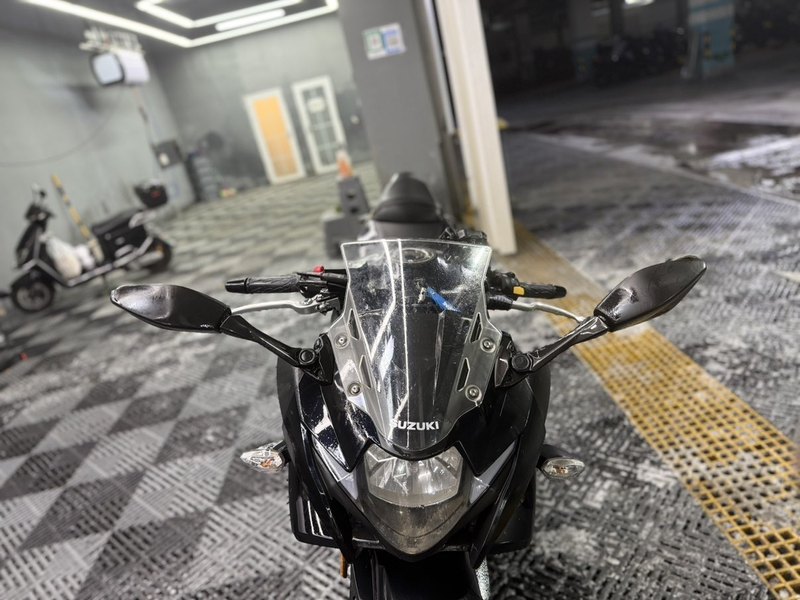 二手豪爵铃木GSX250R