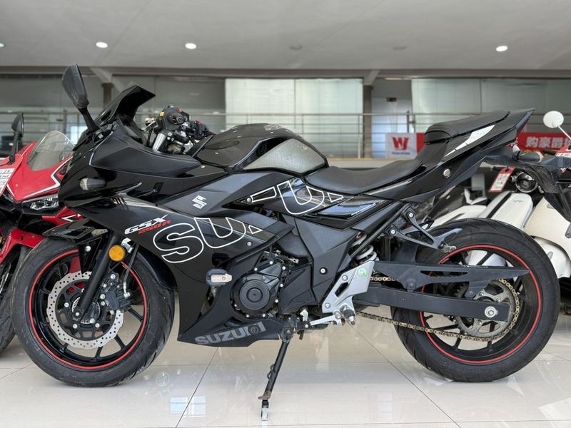 二手豪爵铃木GSX250R