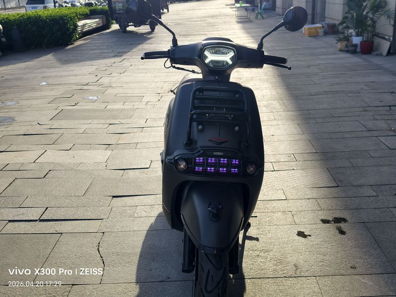 二手维多利亚Sixties 250Si