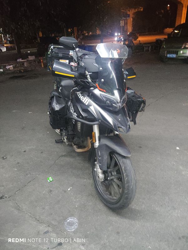 二手贝纳利金鹏 TRK251