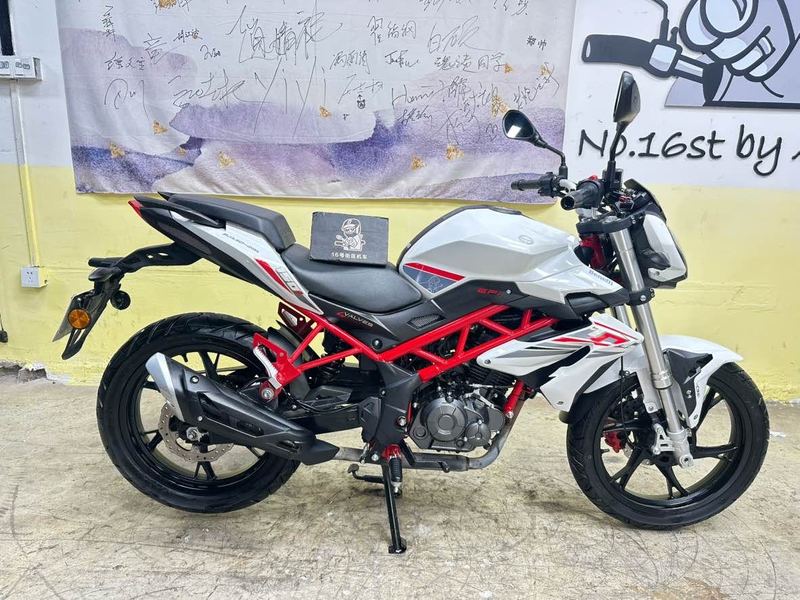 二手贝纳利红宝龙 TNT150i