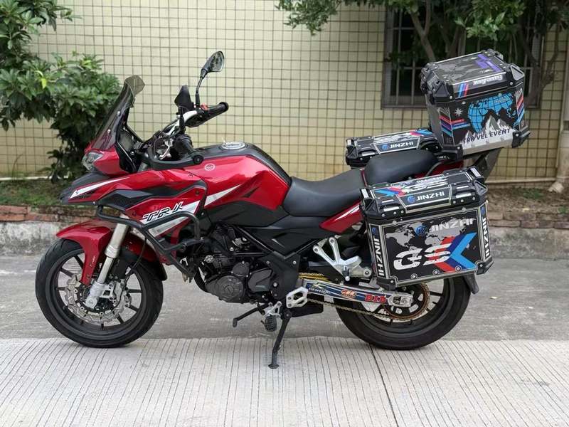 二手贝纳利金鹏 TRK251