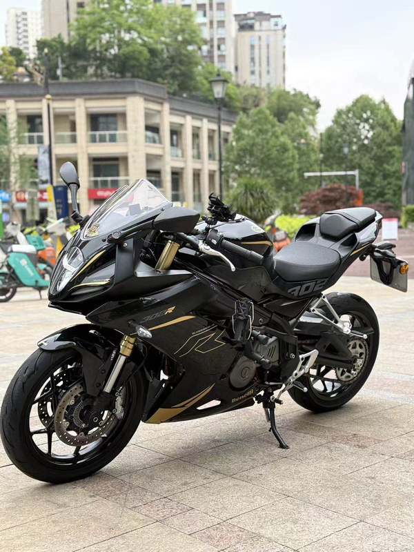 二手贝纳利龙卷风 Tornado 302R