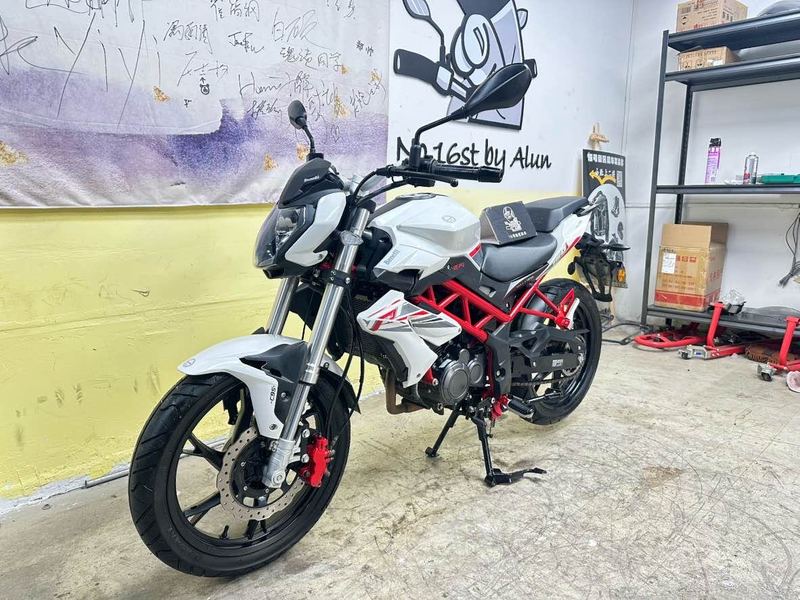 二手贝纳利红宝龙 TNT150i