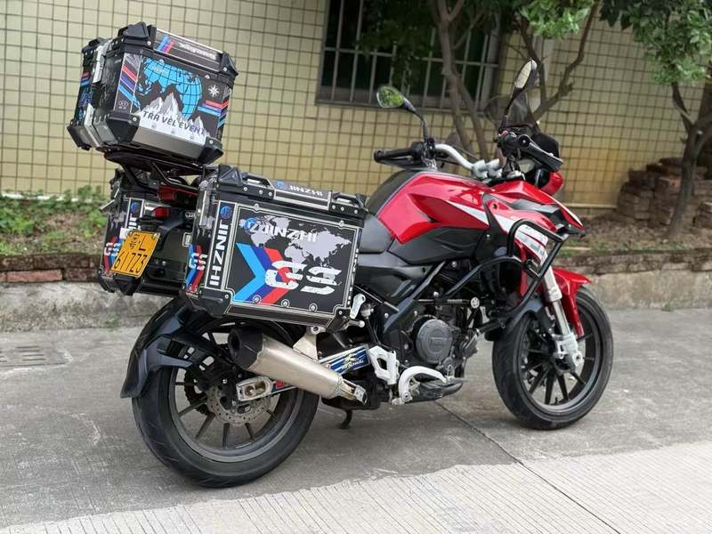 二手贝纳利金鹏 TRK251