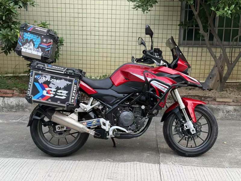 二手贝纳利金鹏 TRK251