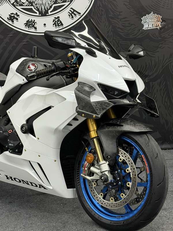 二手本田CBR 1000 RR-R