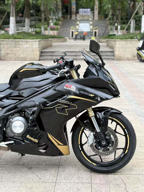 二手贝纳利龙卷风 Tornado 302R