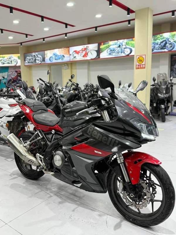 二手贝纳利龙卷风 Tornado 302R