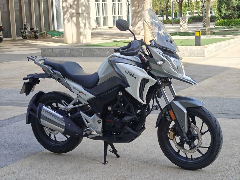 二手五羊本田猛鸷 CB190X