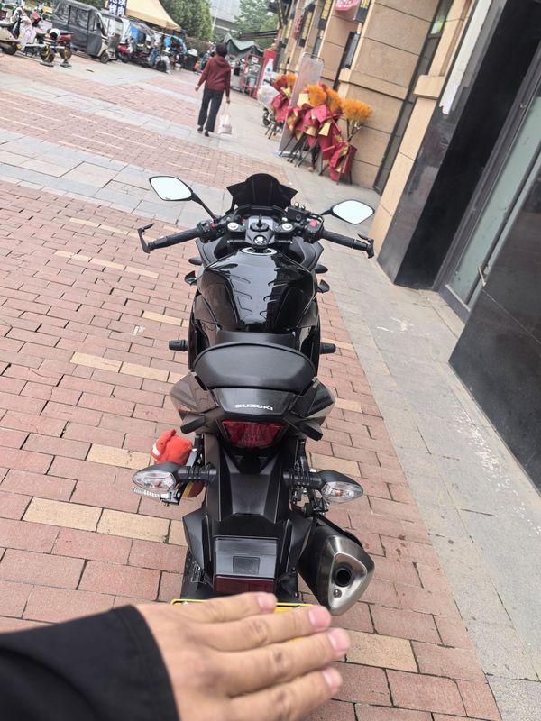 二手豪爵铃木GSX250R