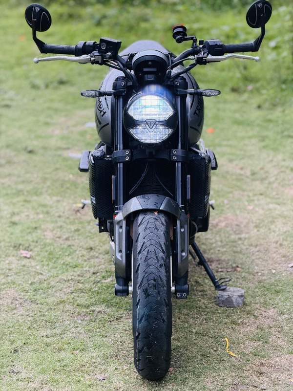 二手凯旋Trident 660