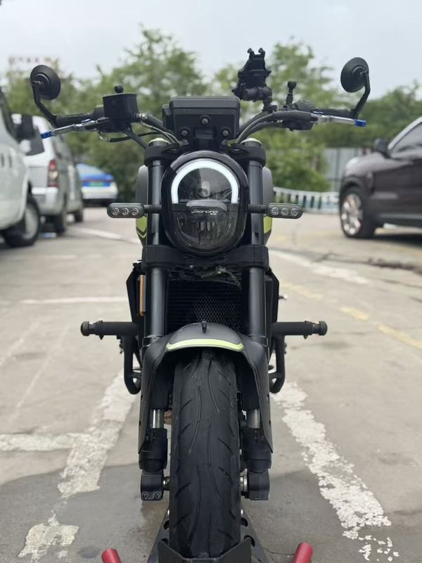 二手贝纳利幼狮 Leoncino 250