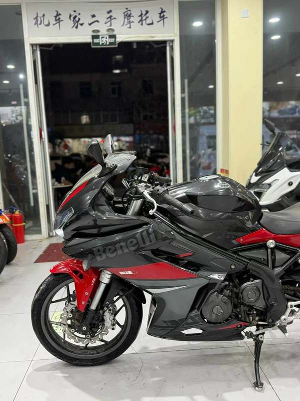 二手贝纳利龙卷风 Tornado 302R