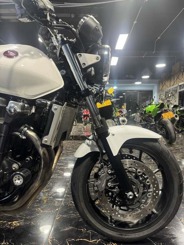 二手本田CB1300 Super Four