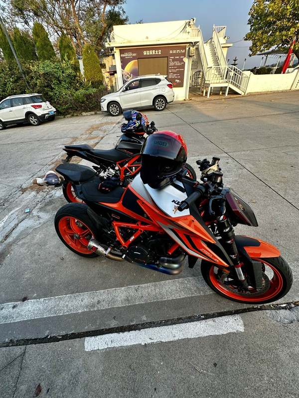 二手KTMR2R1290 Super Duke