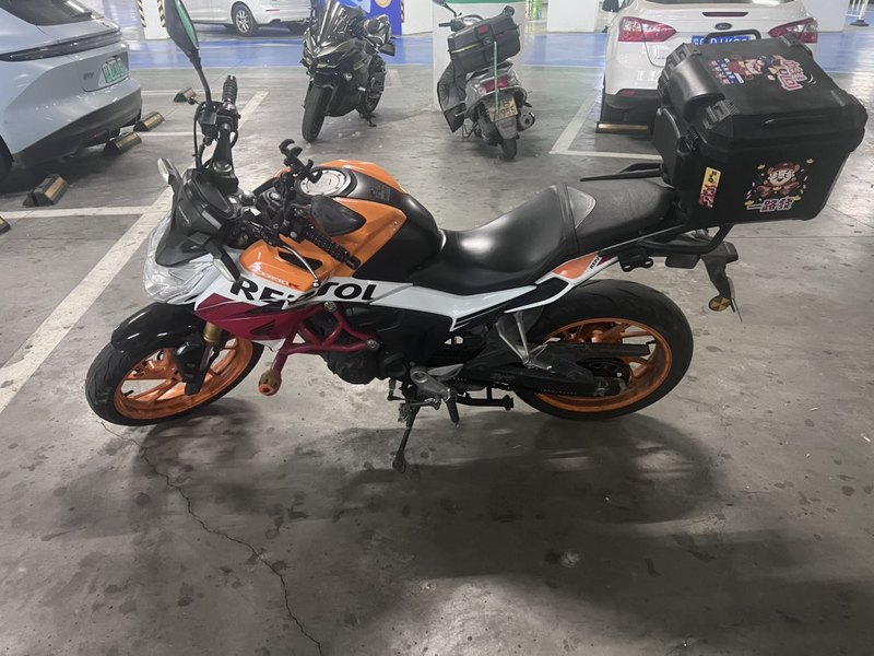 二手五羊本田CB190R 暴锋眼