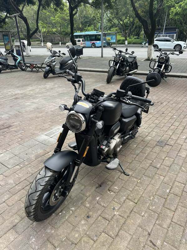 二手QJMOTOR闪300