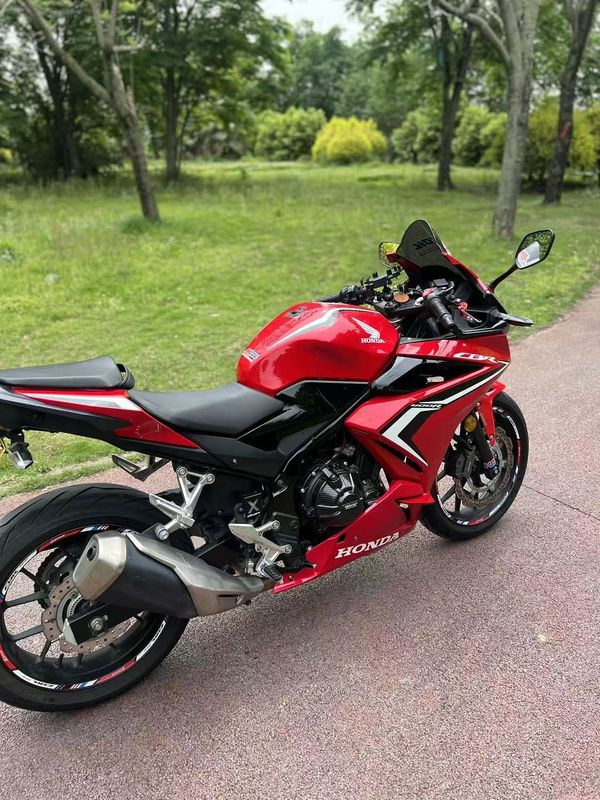 二手本田CBR400R