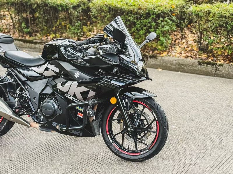 二手豪爵铃木GSX250R