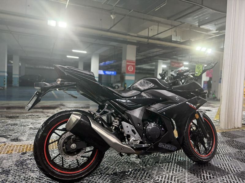 二手豪爵铃木GSX250R