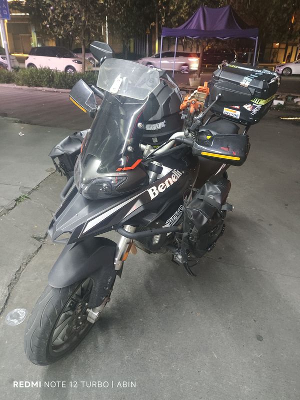 二手贝纳利金鹏 TRK251