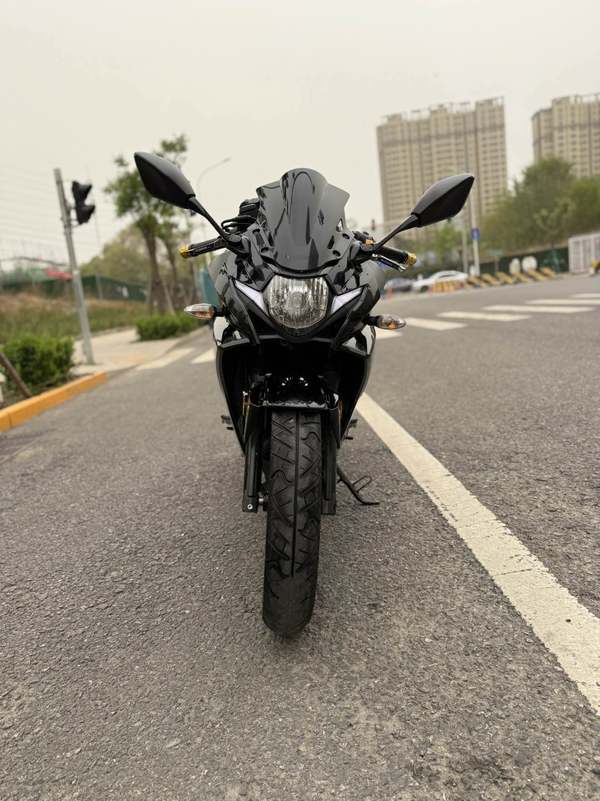 二手豪爵铃木GSX250R