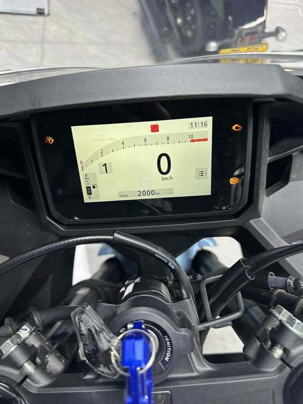 二手本田CBR400R
