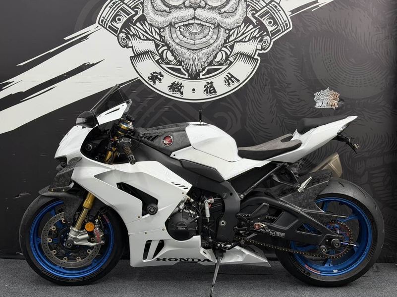二手本田CBR 1000 RR-R