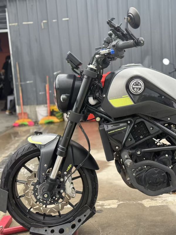 二手贝纳利幼狮 Leoncino 250