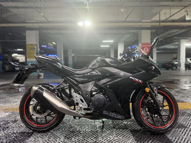 二手豪爵铃木GSX250R