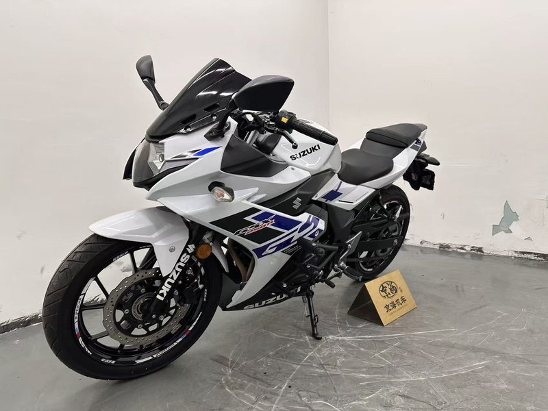 二手豪爵铃木GSX250R