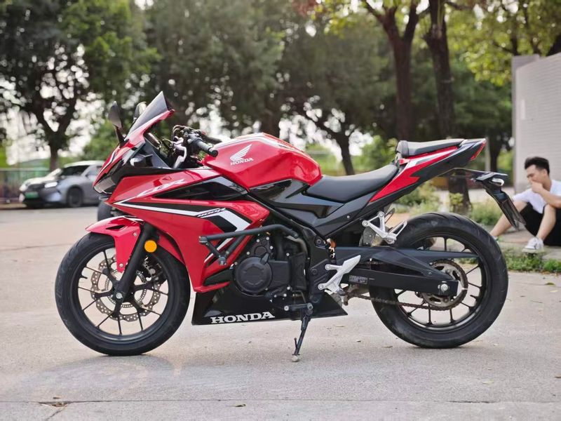 二手本田CBR400R