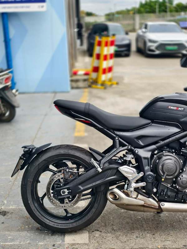 二手凯旋Trident 660