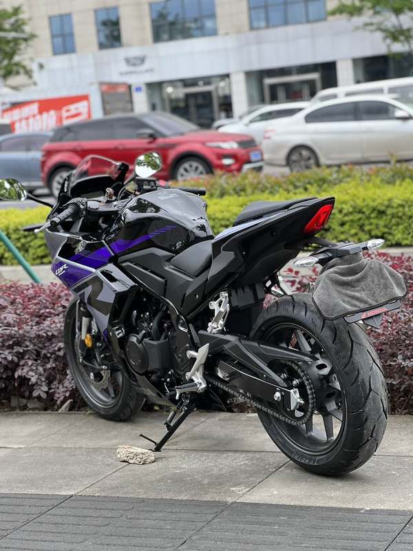 二手本田CBR400R