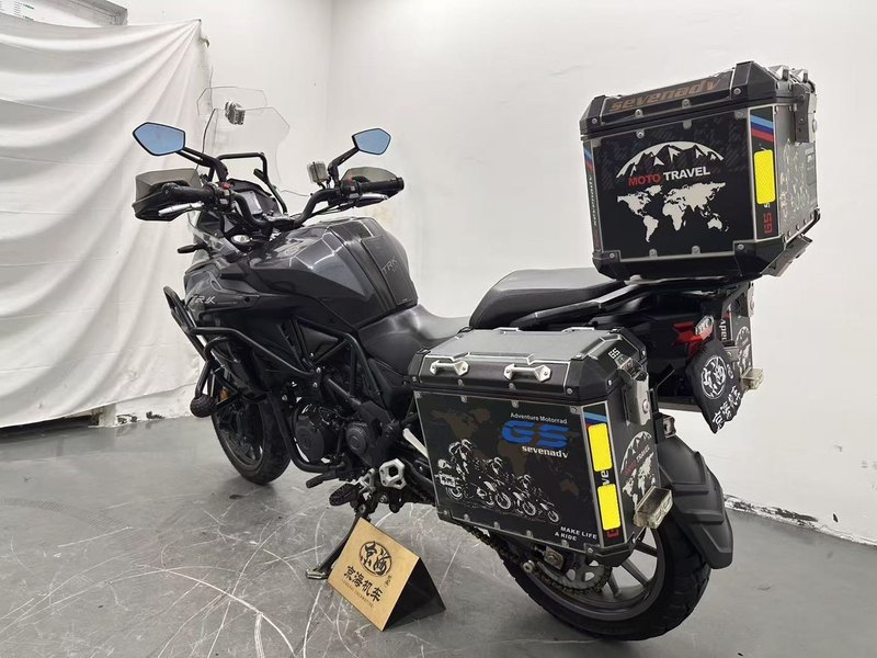 二手贝纳利金鹏 TRK502