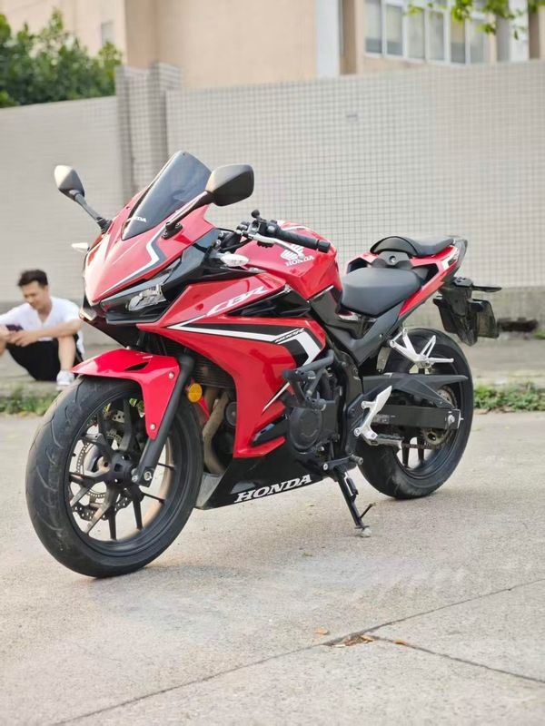 二手本田CBR400R