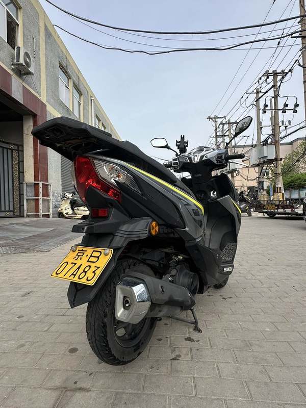 二手新大洲本田裂行 RX125Fi