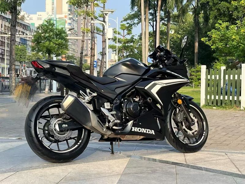 二手本田CBR400R