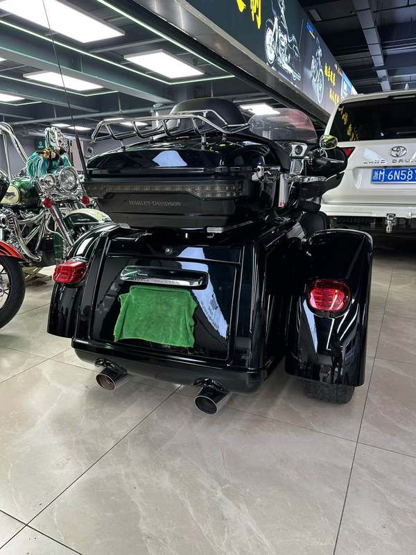 二手哈雷戴维森Tri Glide