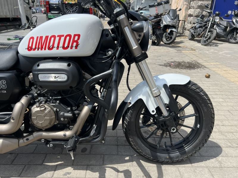 二手QJMOTOR闪300